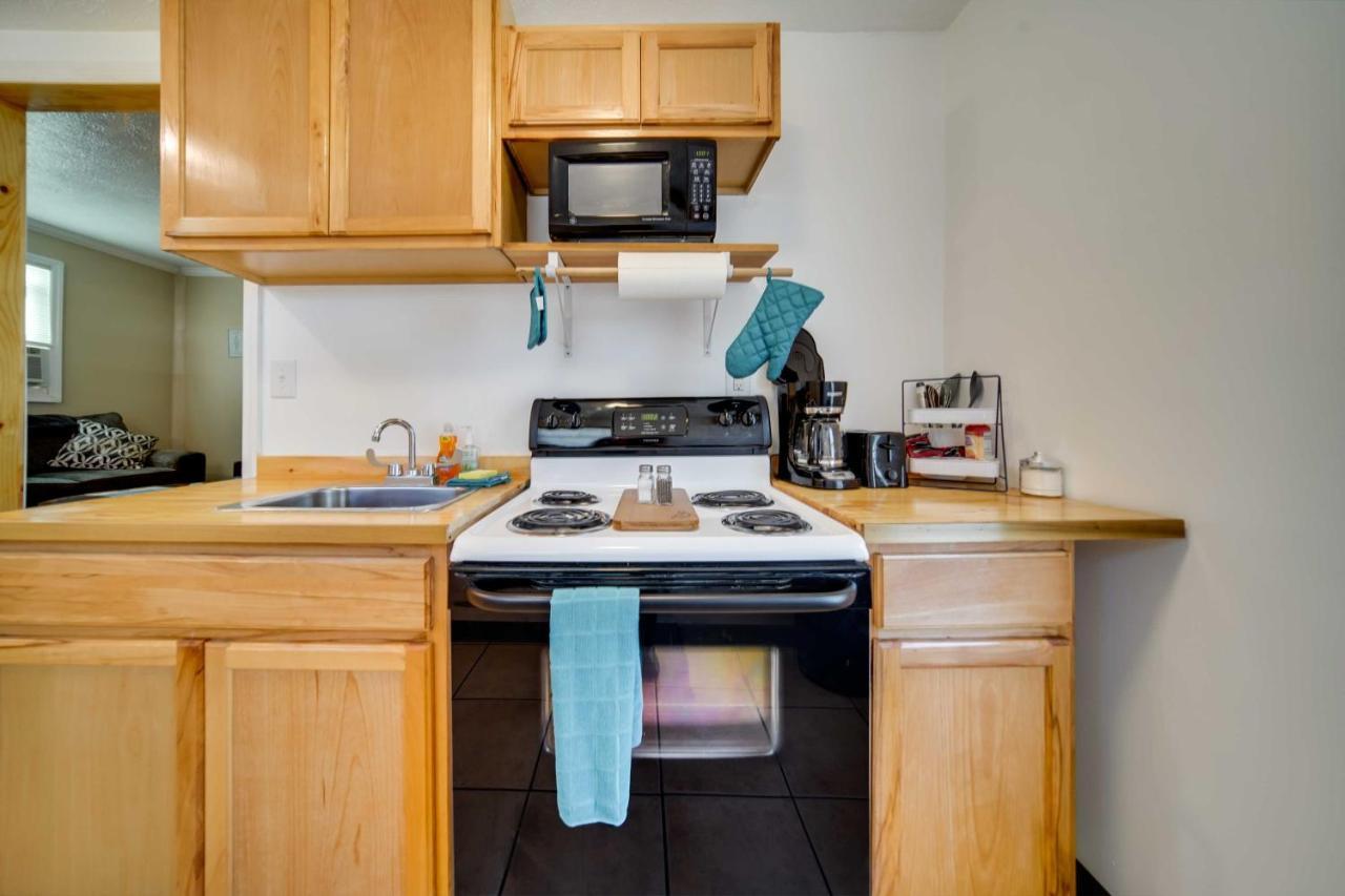 Geneva Cottage With Patio - Walk To Park, Lake Erie! Экстерьер фото